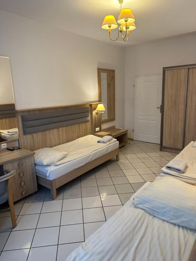 Hotel Lotos Rawicz Zewnętrze zdjęcie